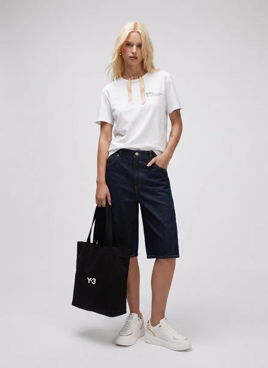 Minimalist Summer Essential