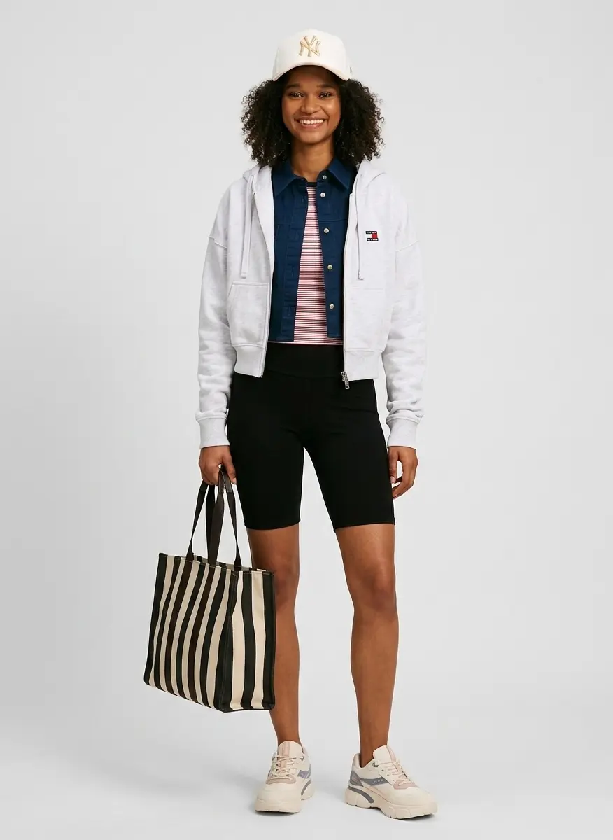 Sporty Monochrome Lounge