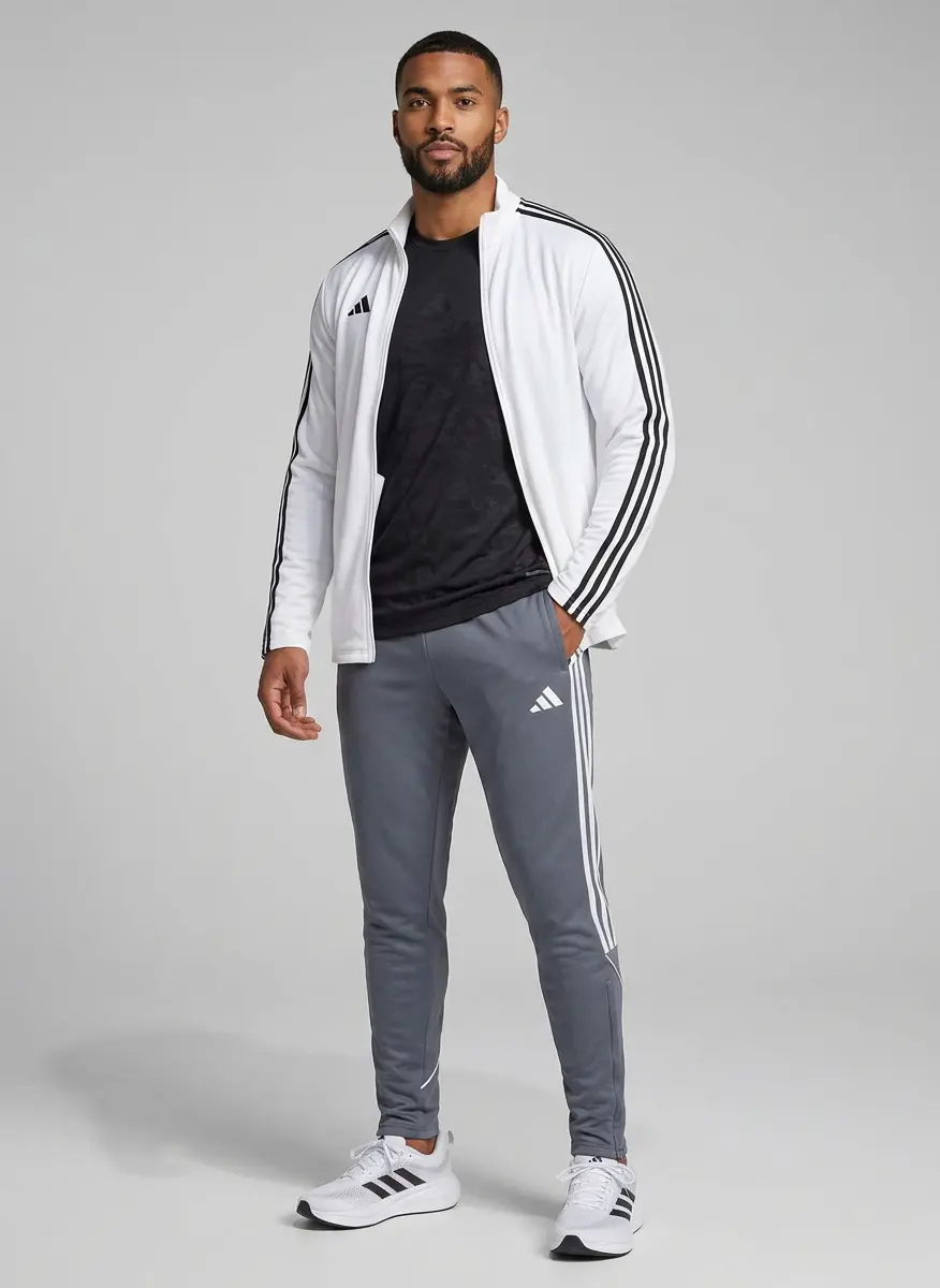 Pitch-Ready Monochrome