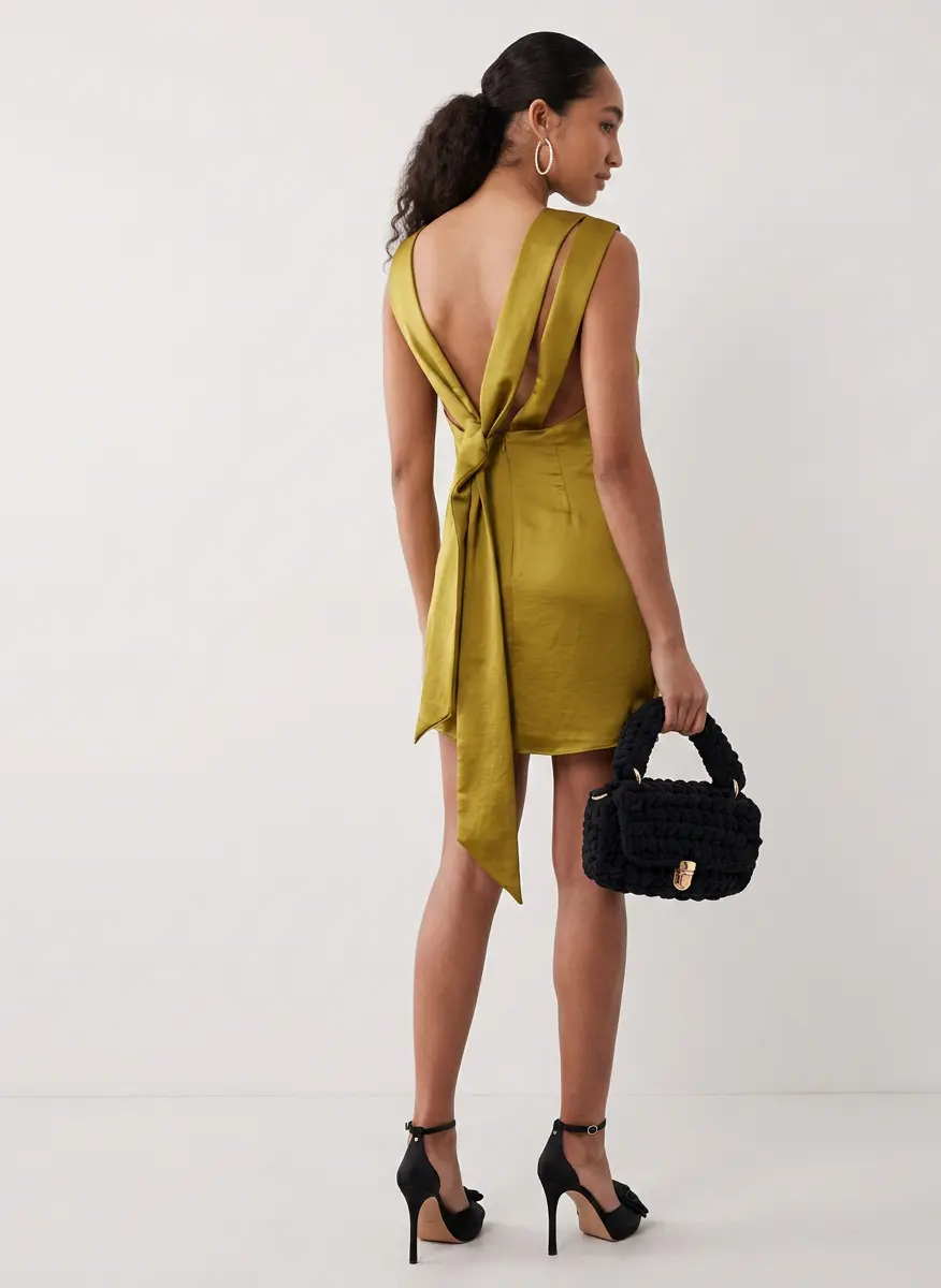 High-Contrast Noir Elegance