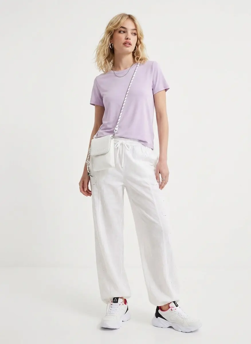 Soft Minimalist Chic