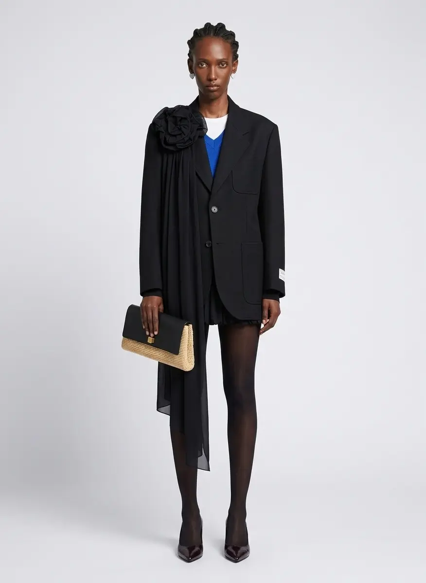 Noir Sophisticate