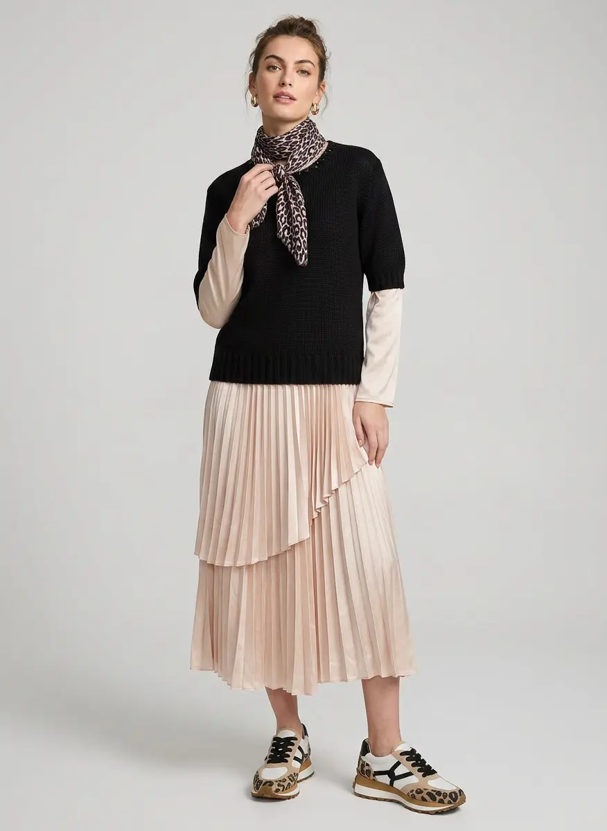 Modern Feminine Contrast