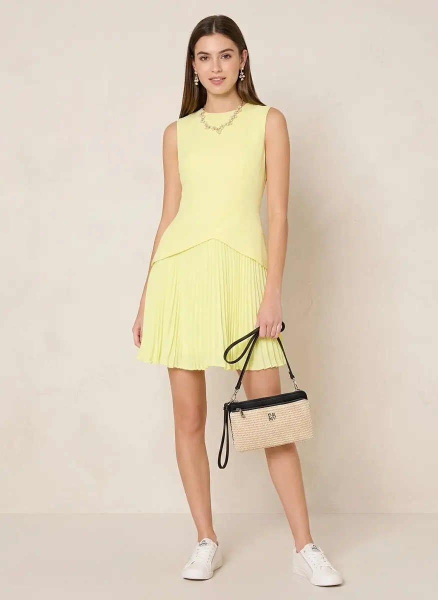 Chic Weekend Explorer