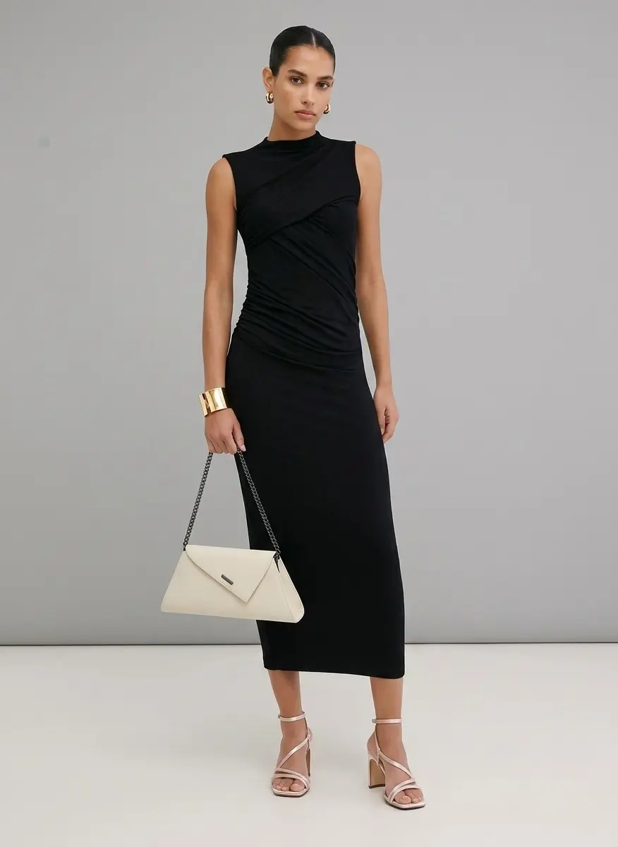 Contemporary Chic Contrast