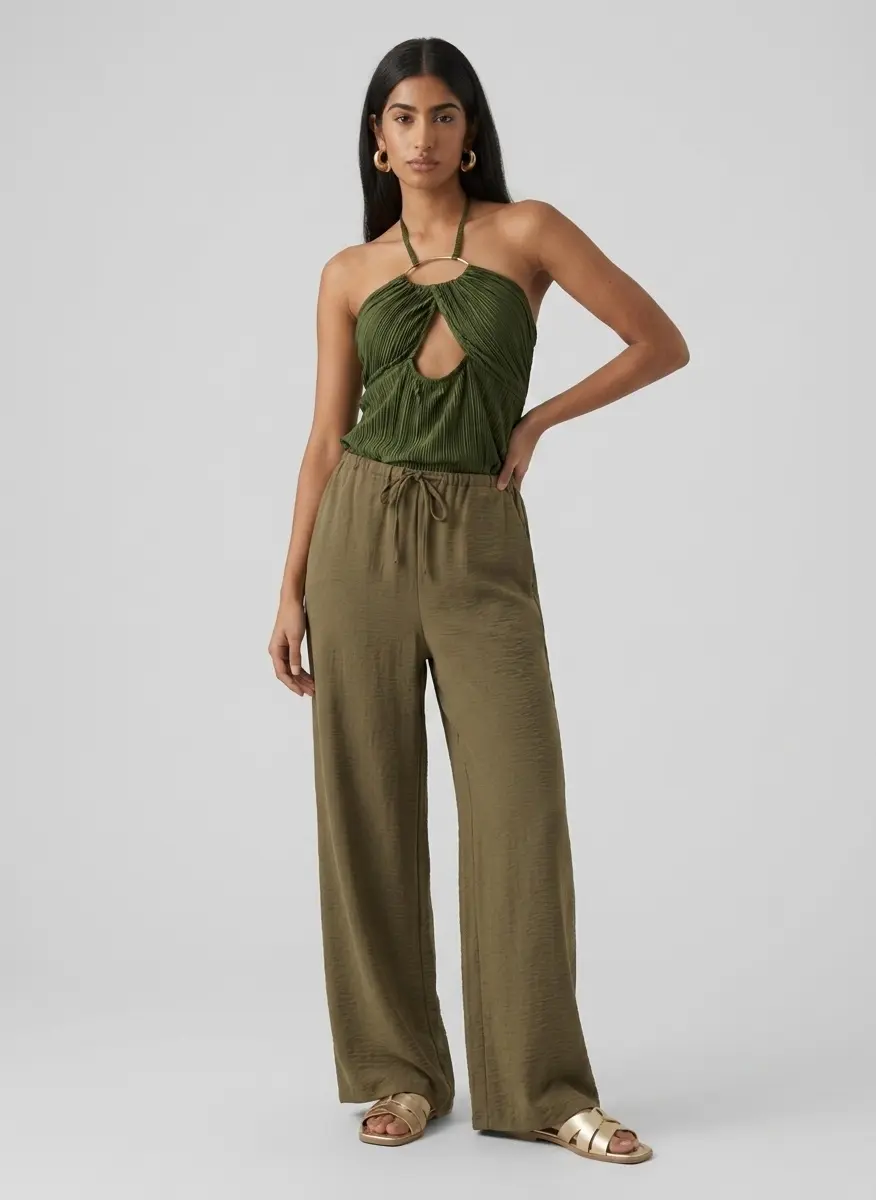 Monochrome Khaki Elegance
