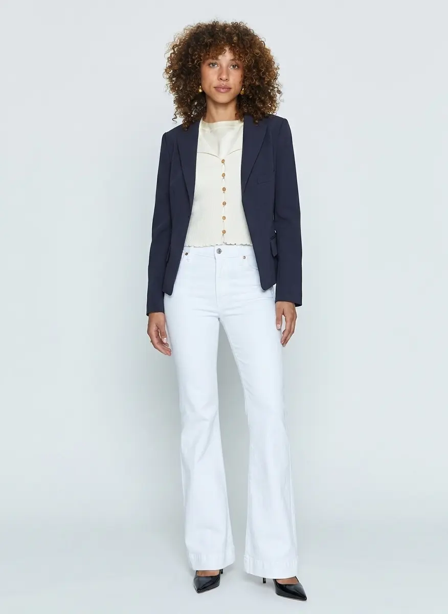 Sophisticated Minimalist