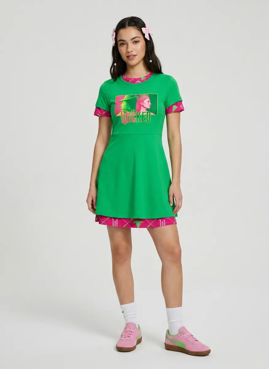 Sporty Cinema Style