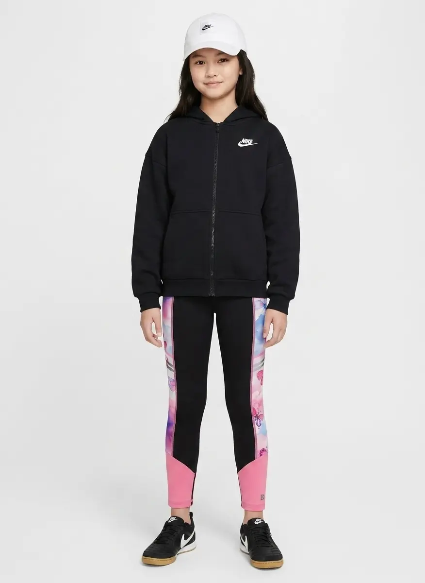 Monochromatic Sporty Minimalist