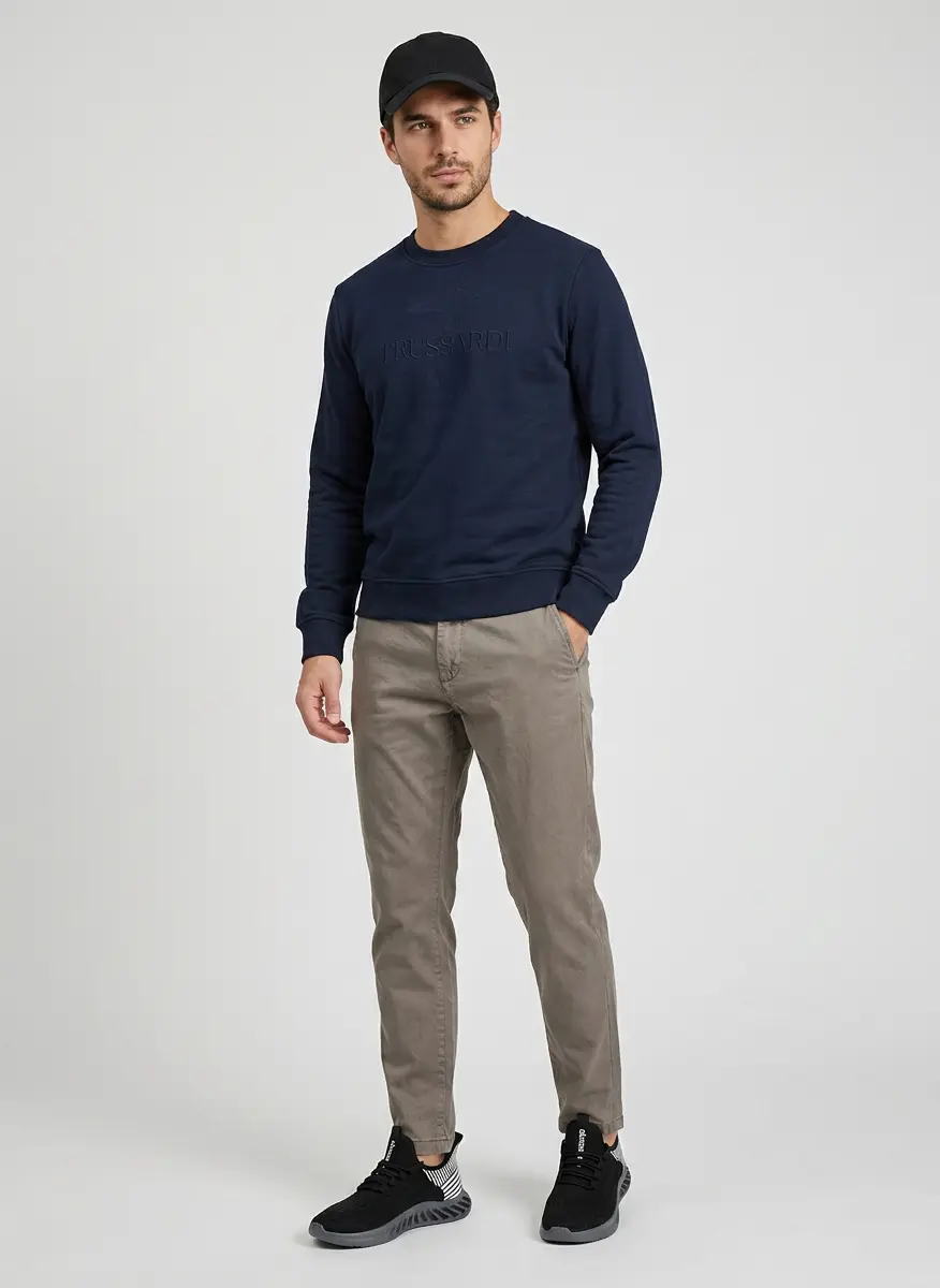 Casual Outdoor Explorer