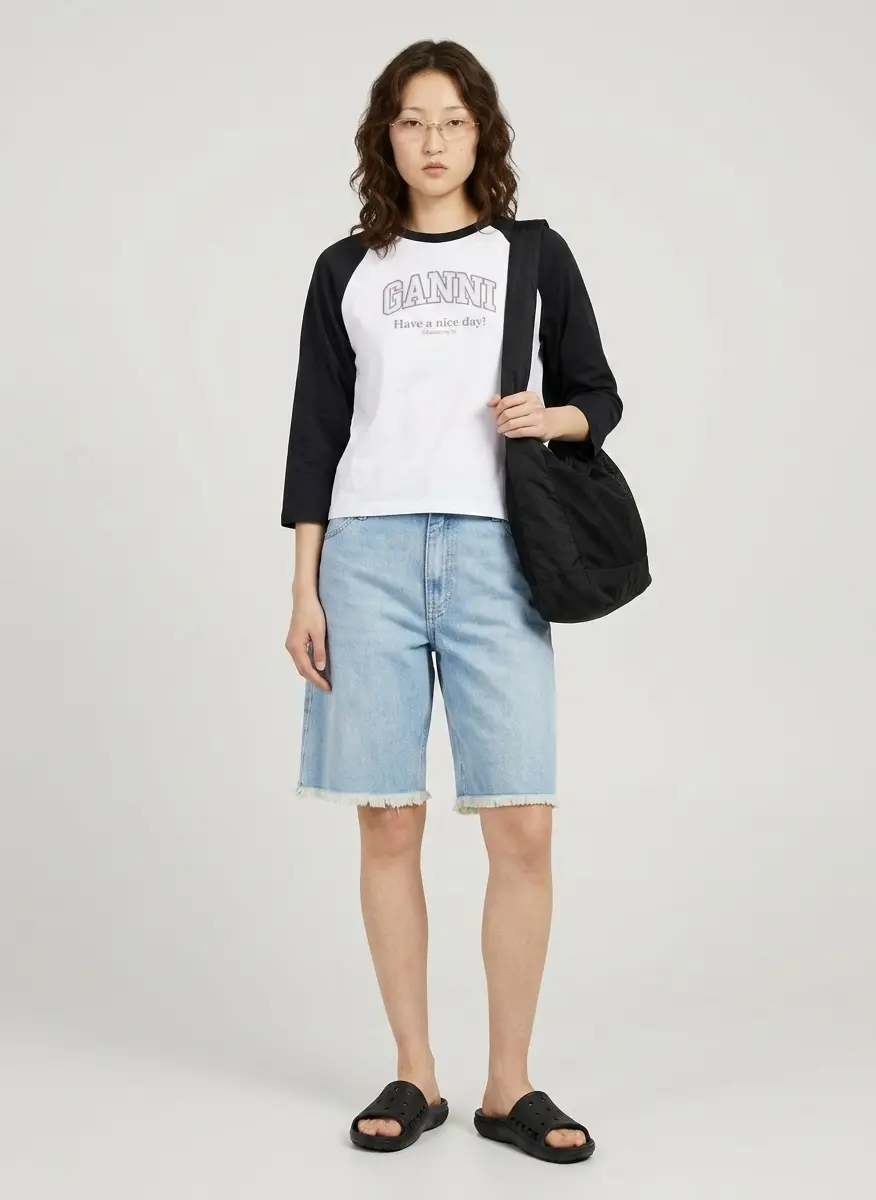 Casual Weekend Explorer