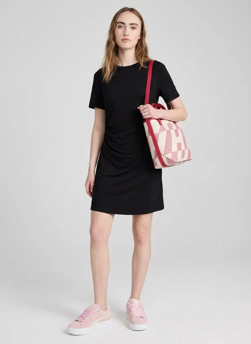 Sporty Feminine Fusion