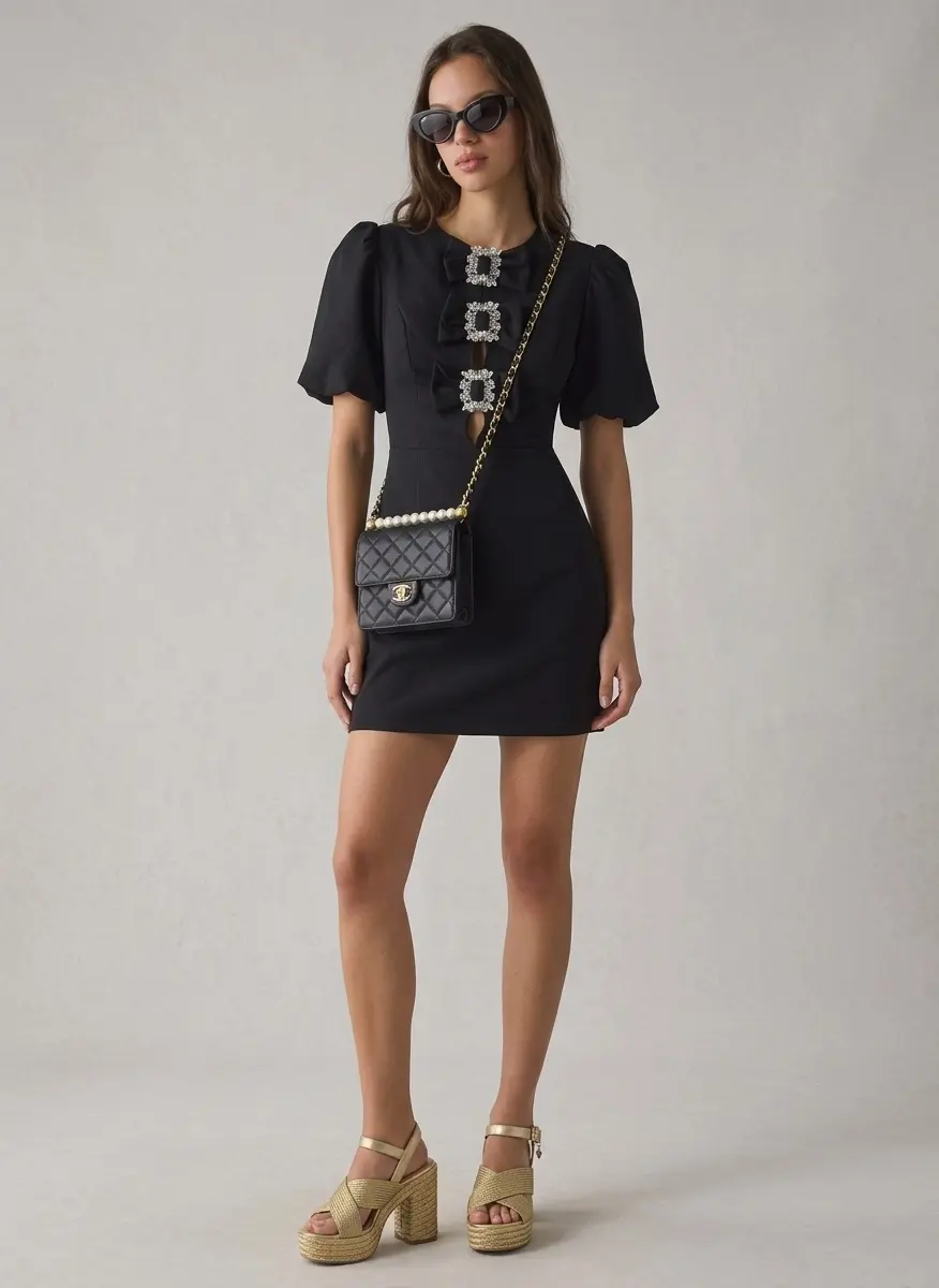 High-Contrast Noir Glamour