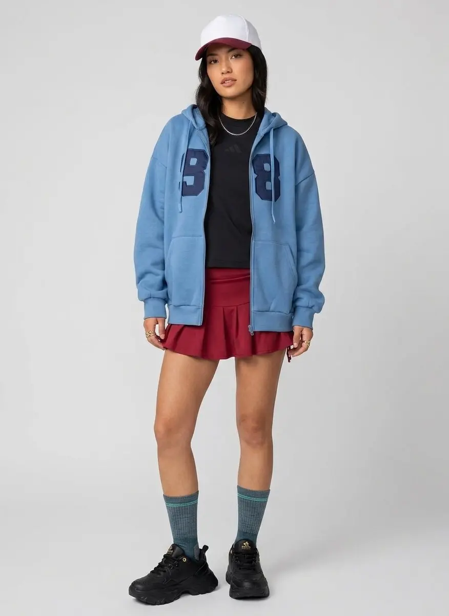 Sporty Lounge Chic