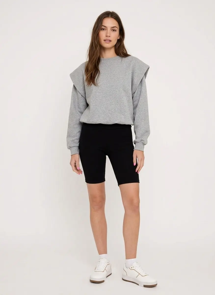 Urban Cool-Girl Aesthetic