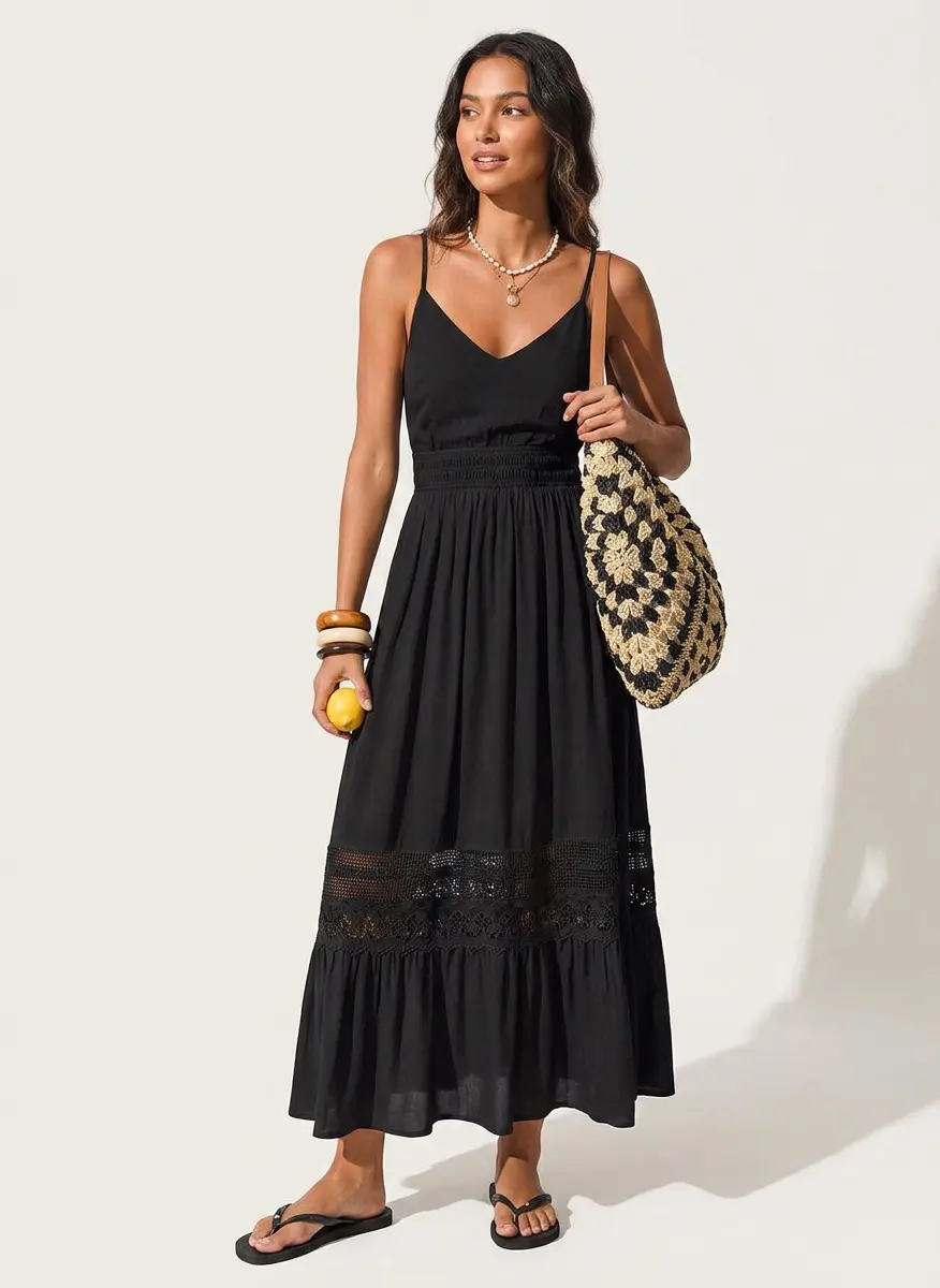 Monochrome Beach Elegance