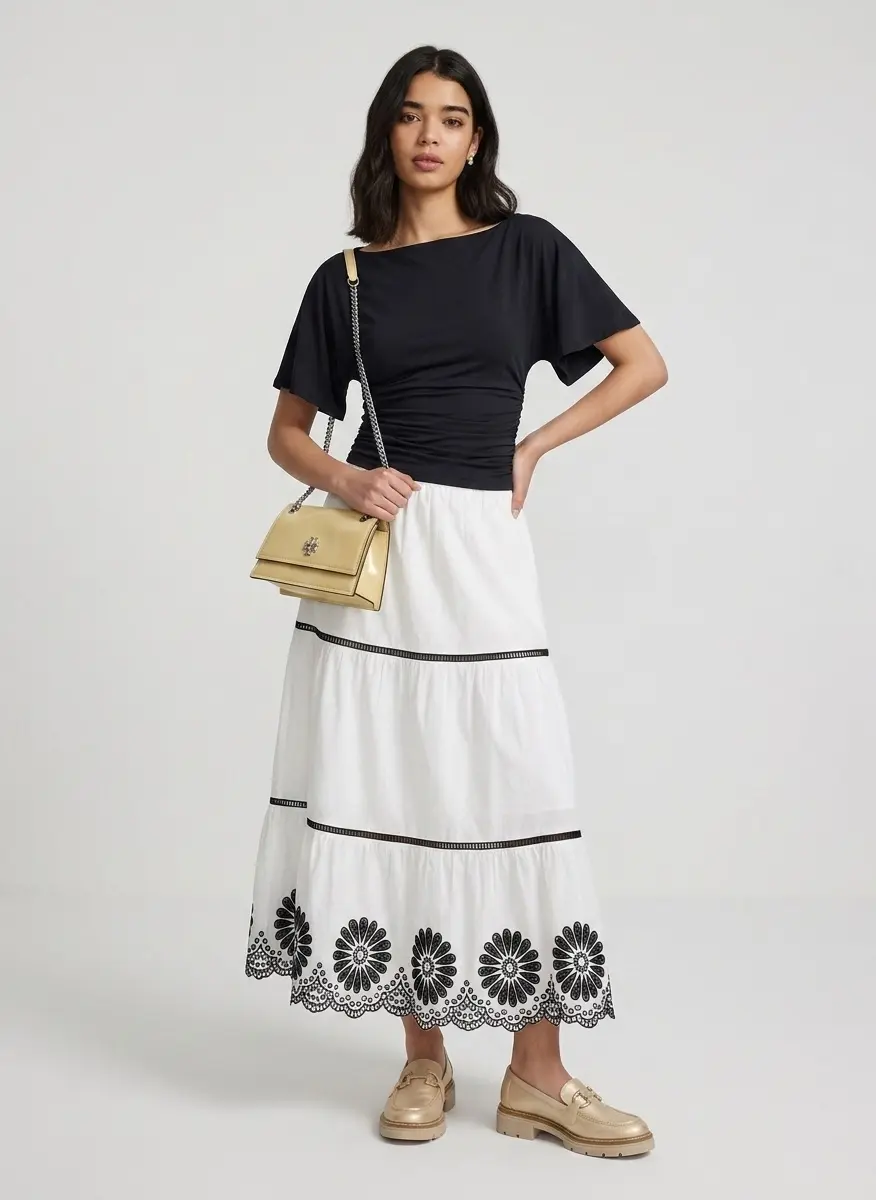 Feminine Weekend Flare