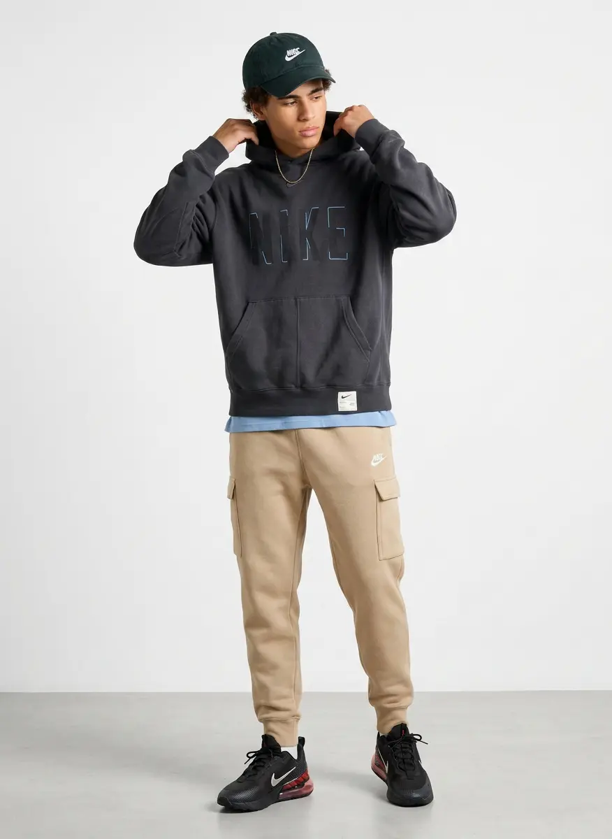 Relaxed Streetwear Comfort