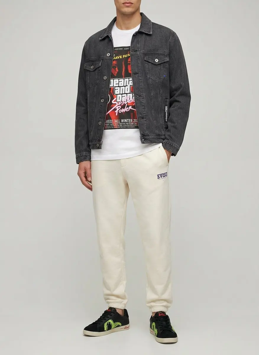 Modern Minimalist Layering
