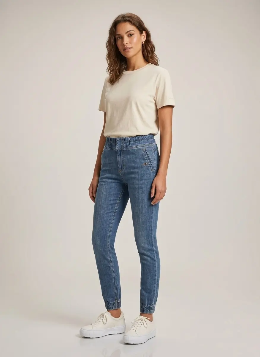Relaxed Monochrome Neutral