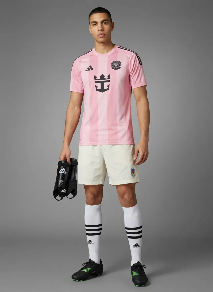 Vibrant Striker Set