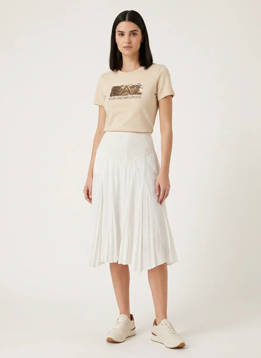 Refined Feminine Texture