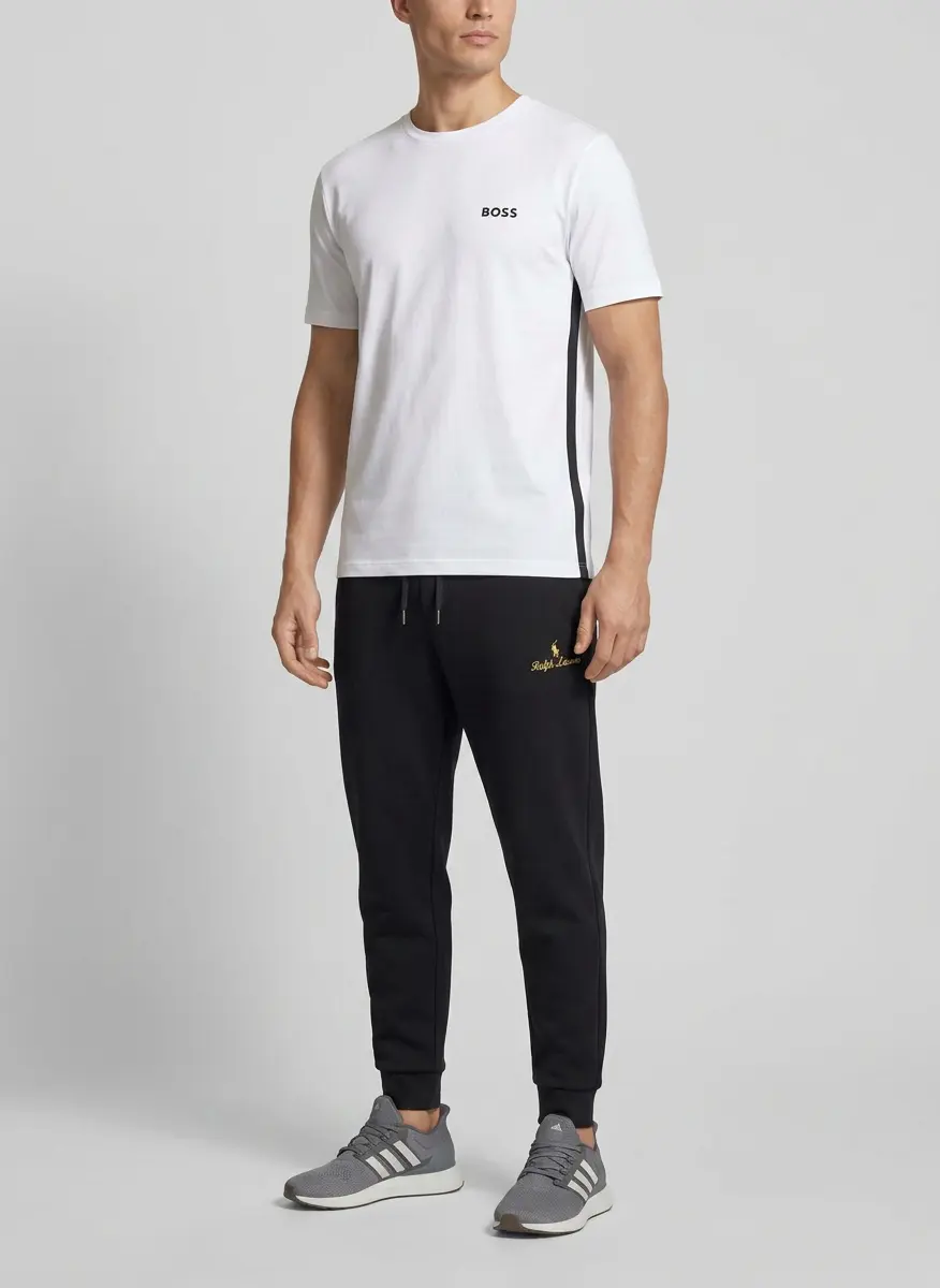 Urban Athleisure Minimalist