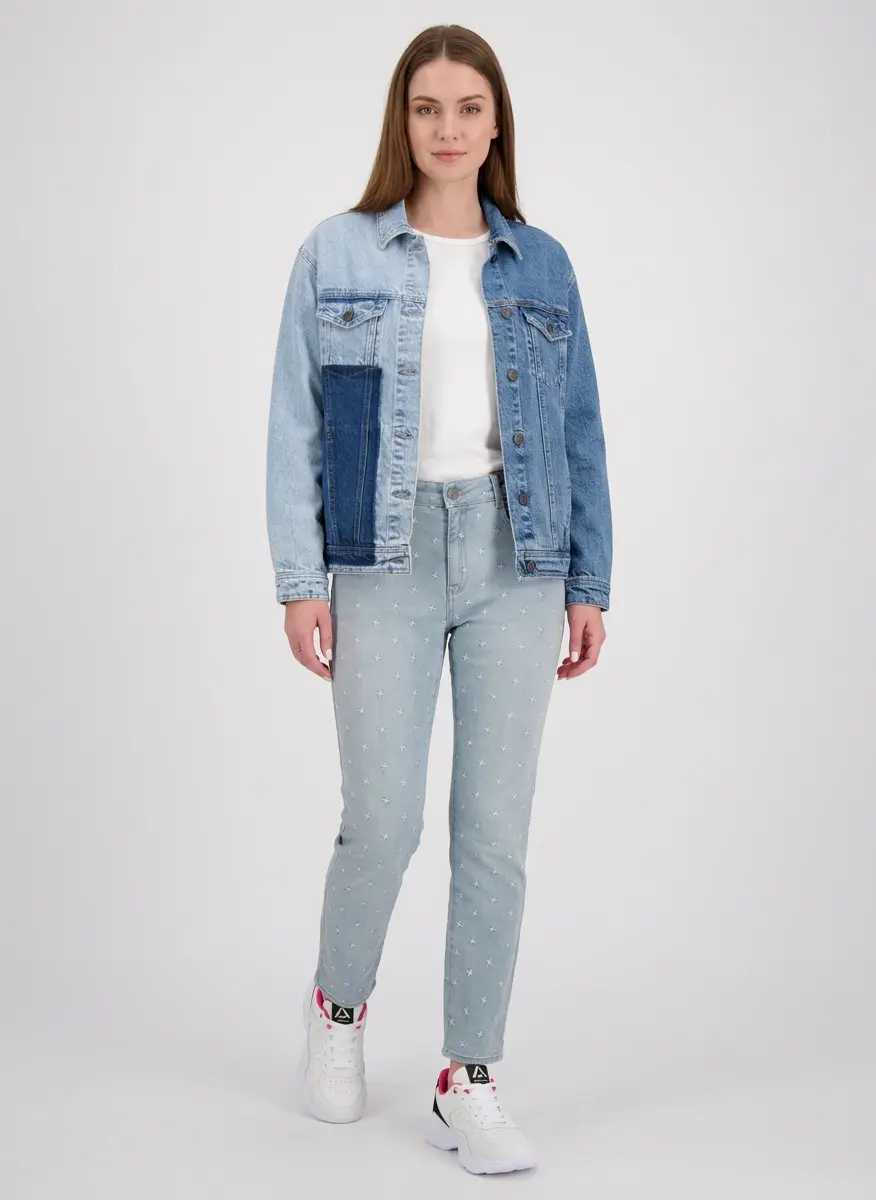 Urban Minimalist Comfort