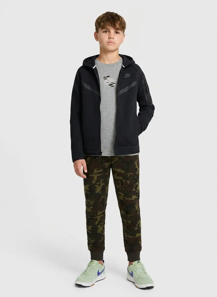 Sporty Camo Adventure