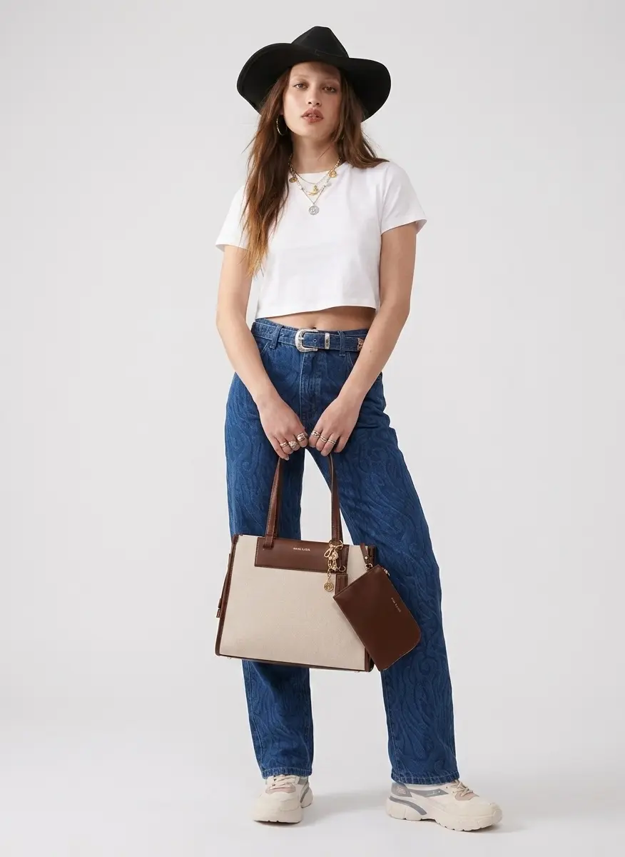 Streetwear Retro Vibe