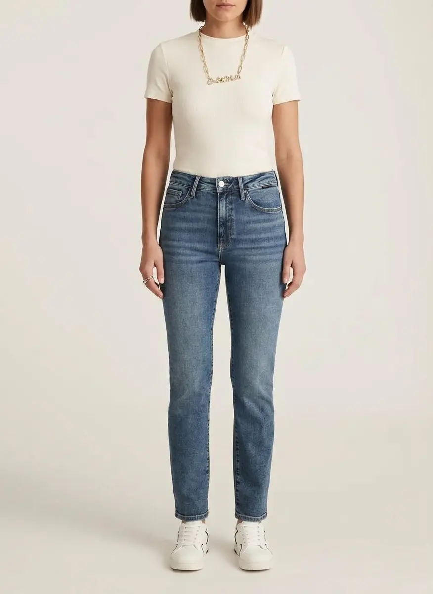Modern Minimalist Casual