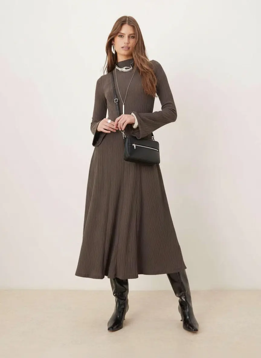 Monochromatic Chic