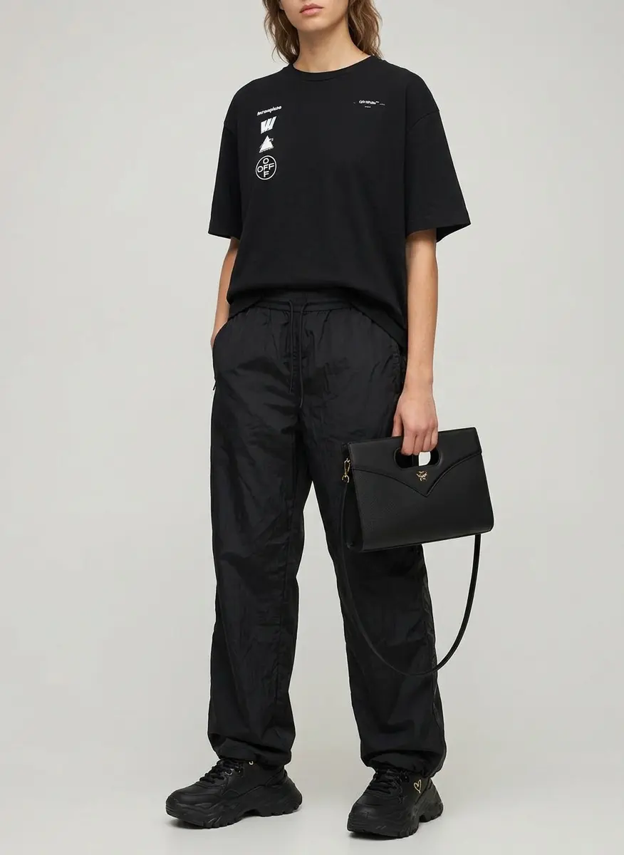 High-Street Minimalist