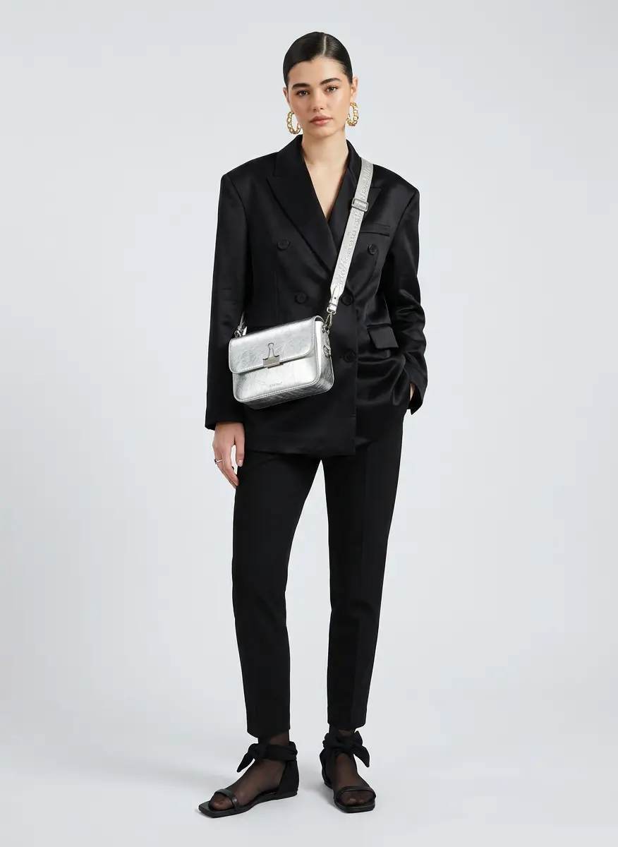 Modern Tailored Edge