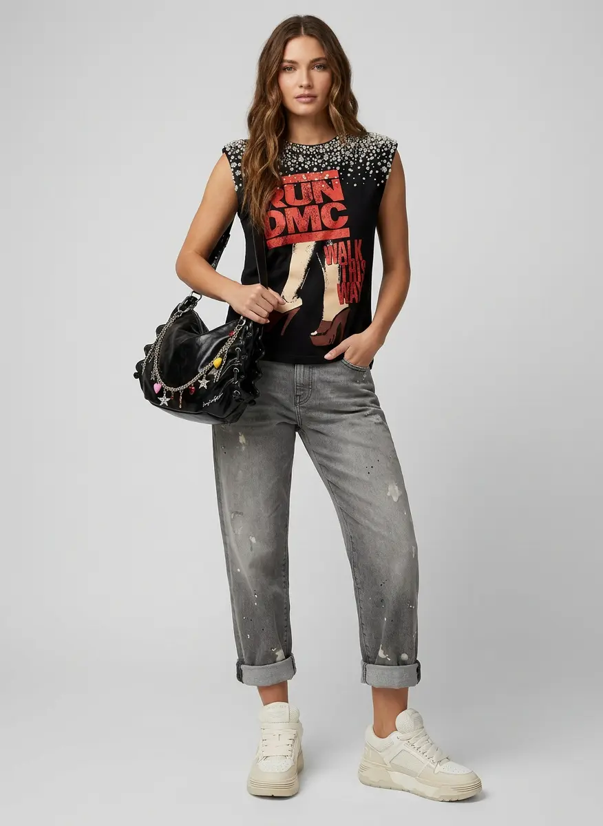 Monochromatic Relaxed Luxe