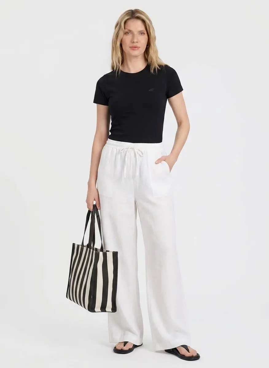 Monochrome Weekend Chic