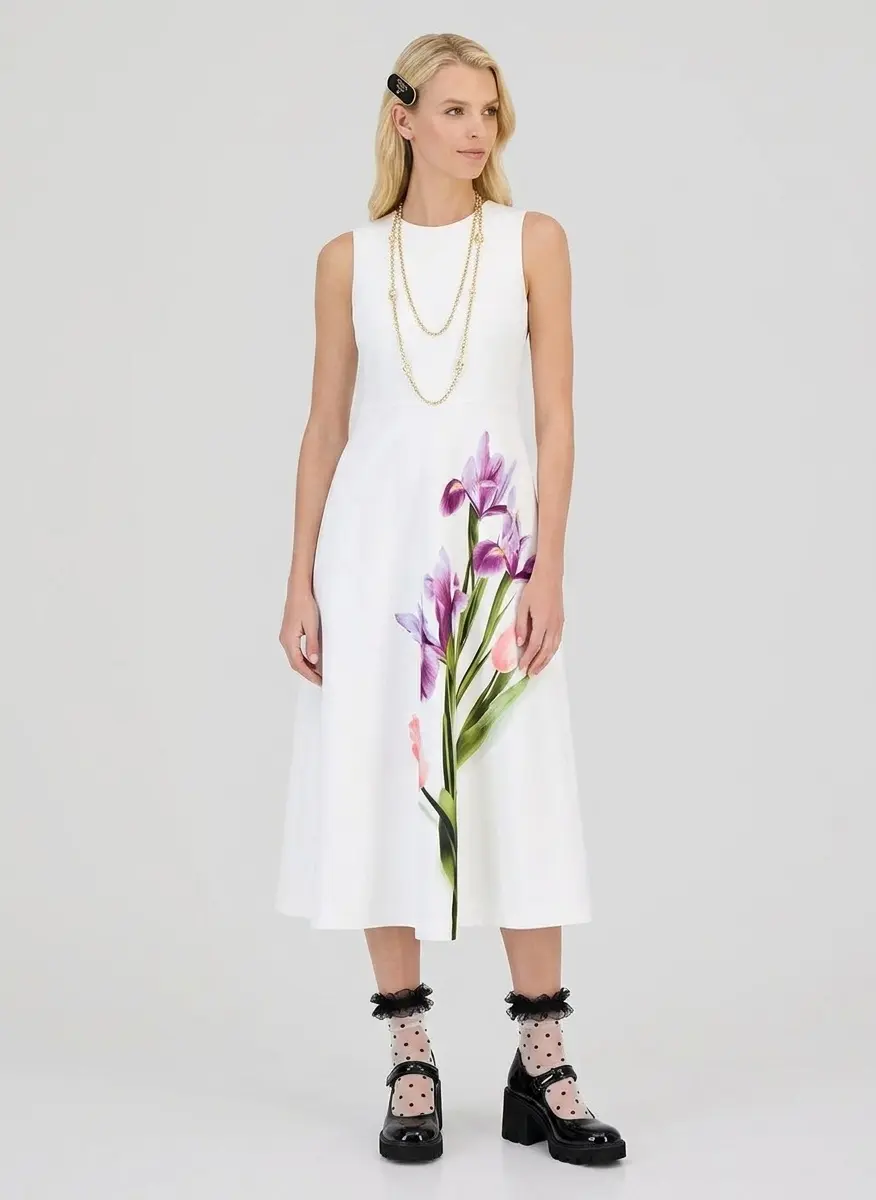 Contemporary Feminine