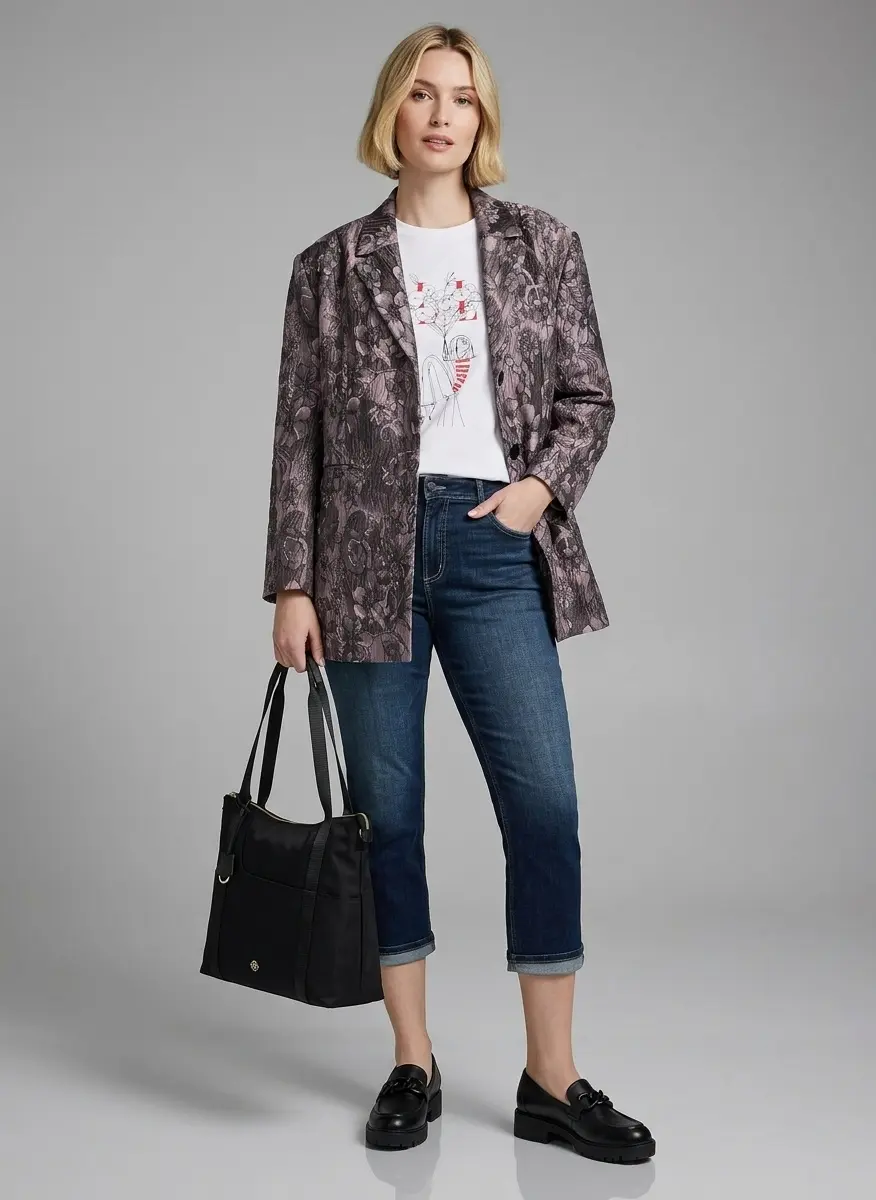 Modern Professional Tomboy
