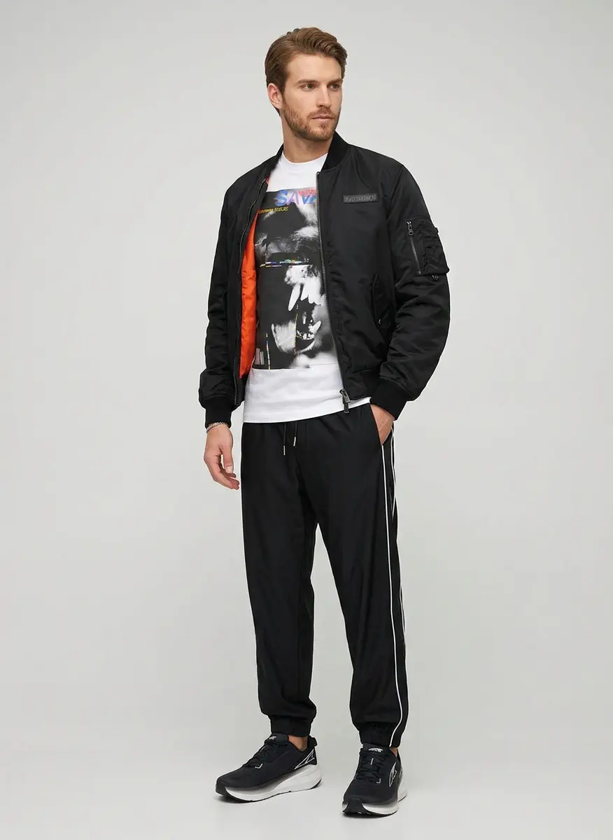 Sporty Graphic Edge